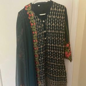 new Pakistani / indian beautiful dress 2 piece